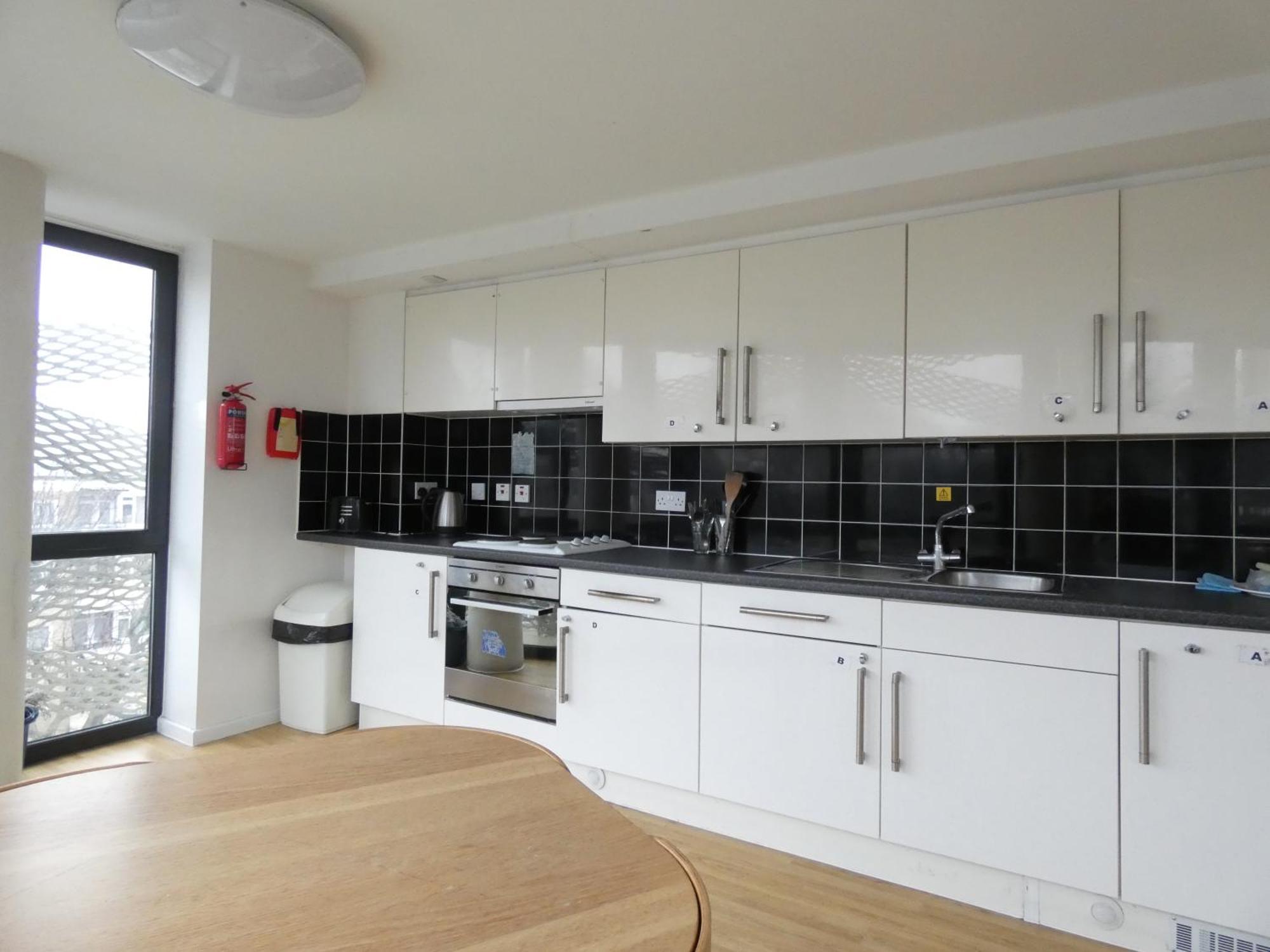 Newington Court Hostel Лондон Екстериор снимка