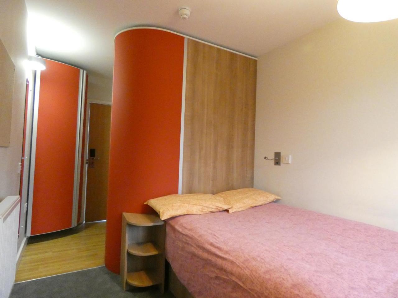 Newington Court Hostel Лондон Екстериор снимка
